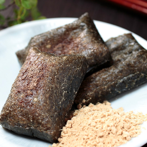 Mochi de arroz integral con artemisa